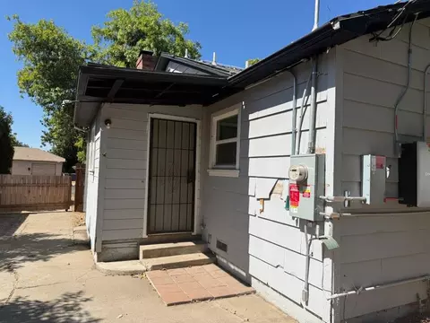Exterior - 1405 E 22nd St, Merced, CA 95340 photo 4 of 10