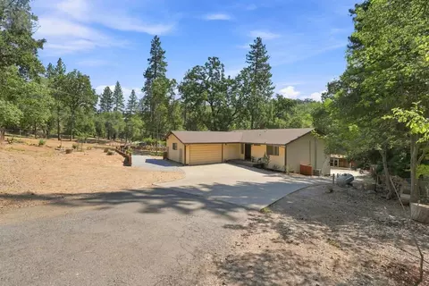 Exterior - 2777 Stone Ln, Placerville, CA 95667 photo 10 of 17