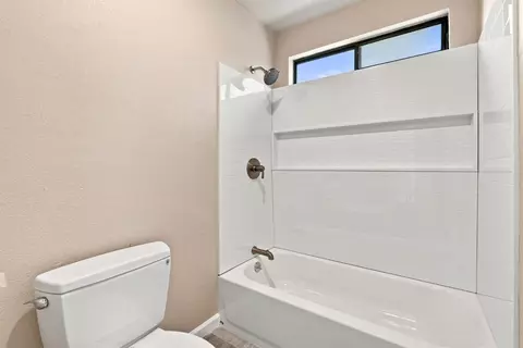 Bath - 2777 Stone Ln, Placerville, CA 95667 photo 3 of 4