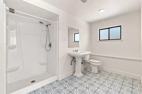 Bath - 2777 Stone Ln, Placerville, CA 95667 photo 4 of 4