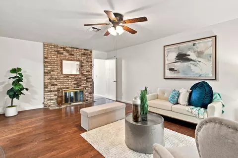 Living - 625 Bounty Pl, Manteca, CA 95337 photo 5 of 7