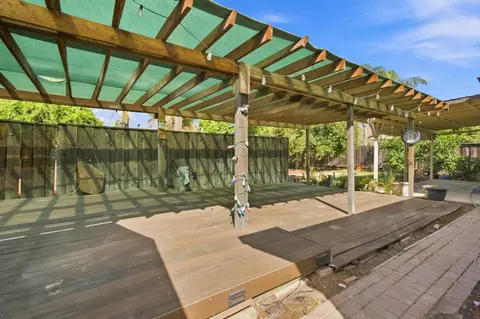 Exterior - 625 Bounty Pl, Manteca, CA 95337 photo 4 of 6