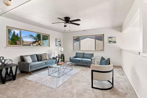 Living - 625 Bounty Pl, Manteca, CA 95337 photo 6 of 7