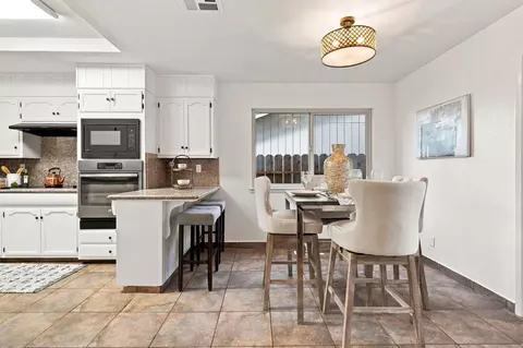 Dining - 625 Bounty Pl, Manteca, CA 95337 photo 2 of 2