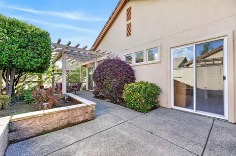 Exterior - 1160 Cobble Fields Ct, Folsom, CA 95630 photo 10 of 10