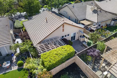 View/Area - 1160 Cobble Fields Ct, Folsom, CA 95630 photo 1 of 8