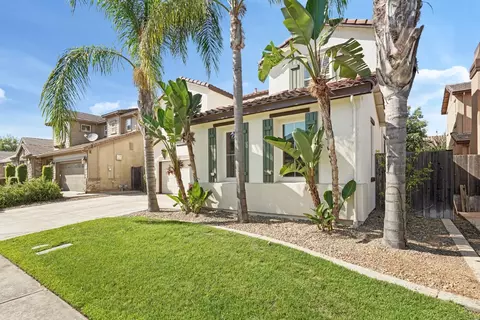 Exterior - 2107 Katnich Ln, Lodi, CA 95242 photo 3 of 9