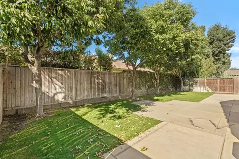 Exterior - 2107 Katnich Ln, Lodi, CA 95242 photo 4 of 9