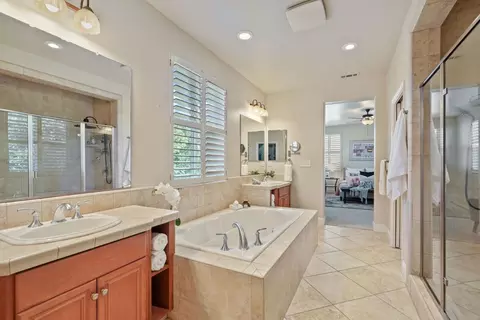 Bath - 2107 Katnich Ln, Lodi, CA 95242 photo 6 of 6