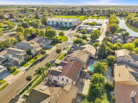 View/Area - 2107 Katnich Ln, Lodi, CA 95242 photo 4 of 5