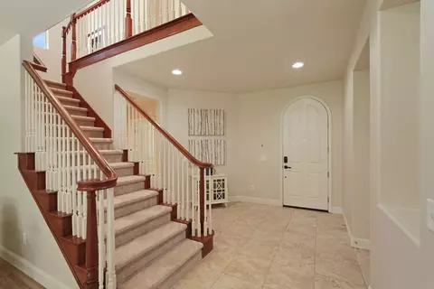 Entry Way - 2107 Katnich Ln, Lodi, CA 95242 photo 3 of 4