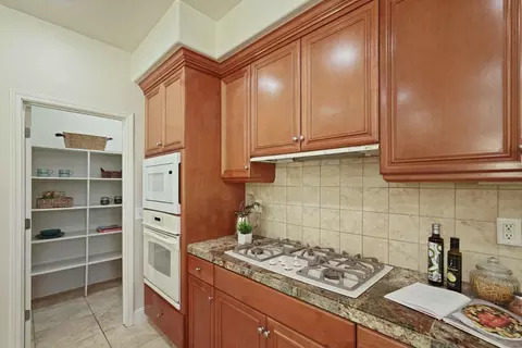 Kitchen - 2107 Katnich Ln, Lodi, CA 95242 photo 4 of 7