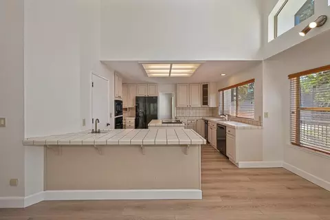 Kitchen - 3000 Brennans Rd, Loomis, CA 95650 photo 5 of 8