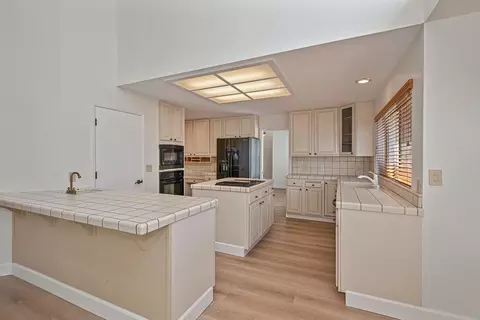 Kitchen - 3000 Brennans Rd, Loomis, CA 95650 photo 4 of 8