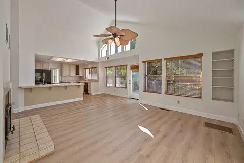 Living - 3000 Brennans Rd, Loomis, CA 95650 photo 9 of 10