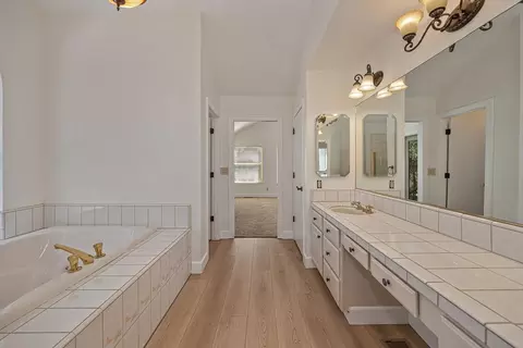 Bath - 3000 Brennans Rd, Loomis, CA 95650 photo 4 of 4