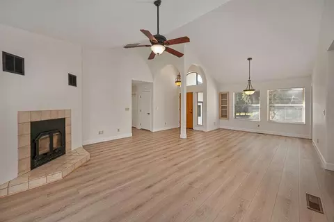 Living - 3000 Brennans Rd, Loomis, CA 95650 photo 3 of 10