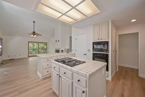 Kitchen - 3000 Brennans Rd, Loomis, CA 95650 photo 2 of 8