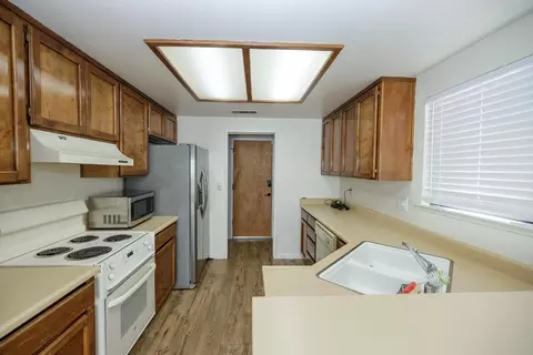 Kitchen - 3609 Thomas More Way, Modesto, CA 95356 photo 1 of 6