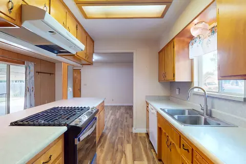 Kitchen - 2727 Locust St, Sutter, CA 95982 photo 1 of 6