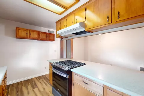 Kitchen - 2727 Locust St, Sutter, CA 95982 photo 2 of 6