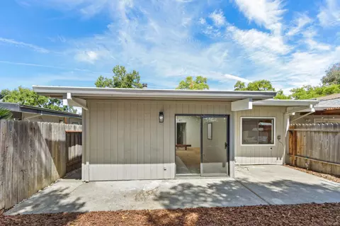 Exterior - 212 Luz Pl, Davis, CA 95616 photo 6 of 8