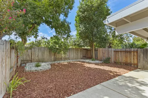 Exterior - 212 Luz Pl, Davis, CA 95616 photo 3 of 8