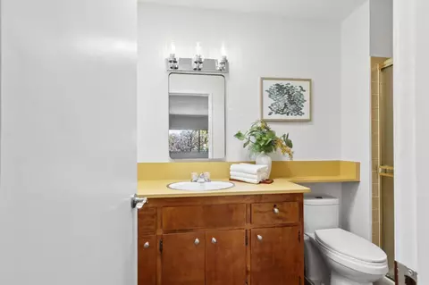 Bath - 212 Luz Pl, Davis, CA 95616 photo 1 of 3