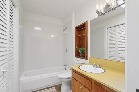 Bath - 212 Luz Pl, Davis, CA 95616 photo 3 of 3