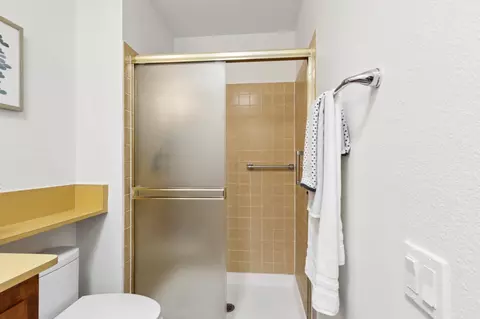 Bath - 212 Luz Pl, Davis, CA 95616 photo 2 of 3