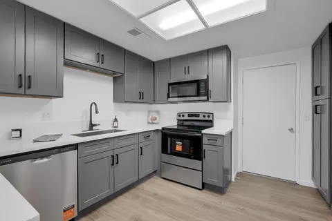 Kitchen - 228 Tiffany Cir, Ripon, CA 95366 photo 2 of 2