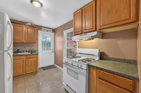 Kitchen - 26922 Plainfield St, Esparto, CA 95627 photo 1 of 3