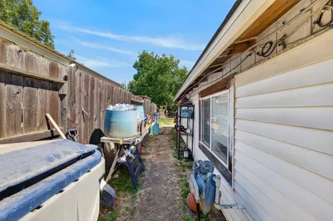 Exterior - 26922 Plainfield St, Esparto, CA 95627 photo 5 of 15