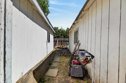 Exterior - 26922 Plainfield St, Esparto, CA 95627 photo 8 of 15