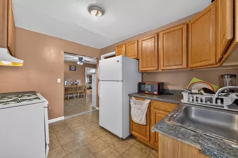 Kitchen - 26922 Plainfield St, Esparto, CA 95627 photo 3 of 3