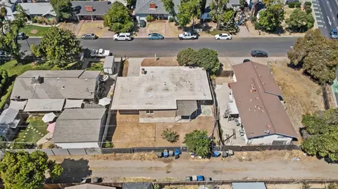 View/Area - 1630 Cameo Way, Modesto, CA 95350 photo 2 of 3
