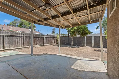 Exterior - 1630 Cameo Way, Modesto, CA 95350 photo 2 of 3
