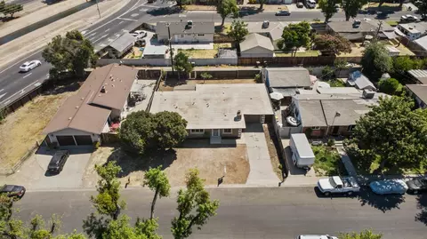 View/Area - 1630 Cameo Way, Modesto, CA 95350 photo 1 of 3