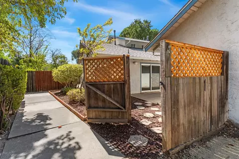 Exterior - 2022 E 8th St, Davis, CA 95618 photo 8 of 10