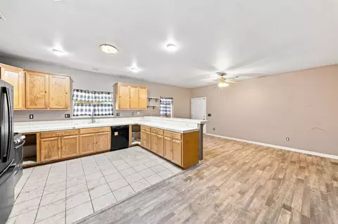 Kitchen - 921 Udona Ln, Modesto, CA 95351 photo 1 of 2