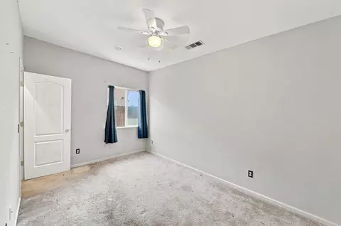 Bedroom - 921 Udona Ln, Modesto, CA 95351 photo 1 of 8