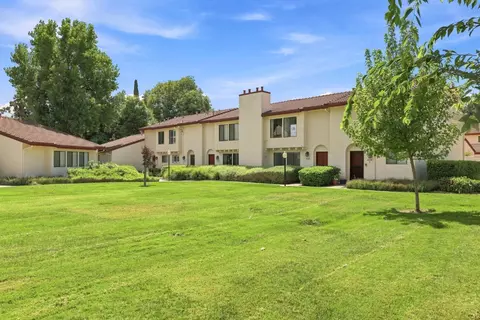 Exterior - 4848 El Cemonte Ave #3, Davis, CA 95618 photo 6 of 8