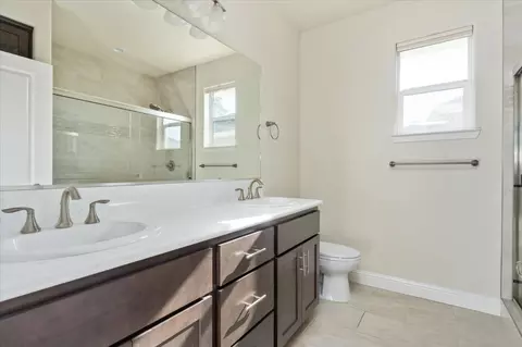 Bath - 188 Murphys Oaks Dr, Murphys, CA 95247 photo 1 of 4
