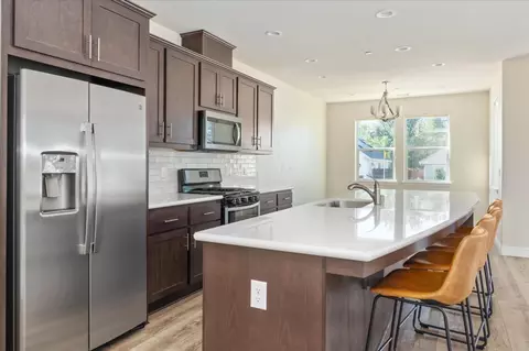 Kitchen - 188 Murphys Oaks Dr, Murphys, CA 95247 photo 3 of 3