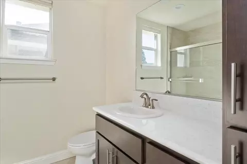 Bath - 188 Murphys Oaks Dr, Murphys, CA 95247 photo 3 of 4