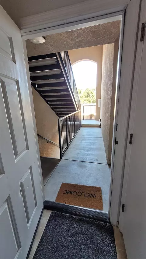 Entry Way - 565 Peerless Way #210, Tracy, CA 95376 photo 2 of 2