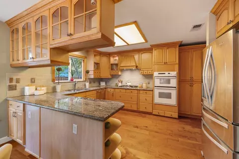 Kitchen - 5 Simmons Way, Davis, CA 95616 photo 2 of 5