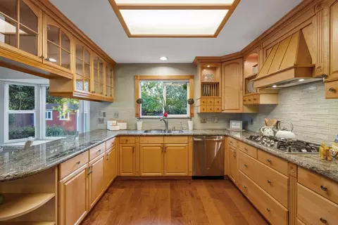 Kitchen - 5 Simmons Way, Davis, CA 95616 photo 3 of 5
