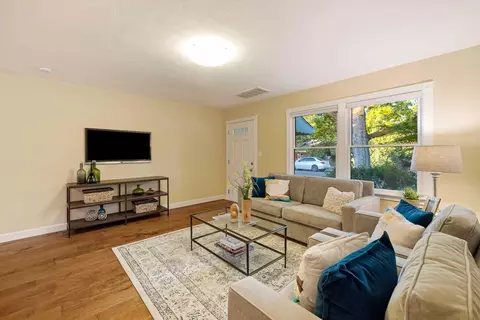 Living - 5 Simmons Way, Davis, CA 95616 photo 3 of 3
