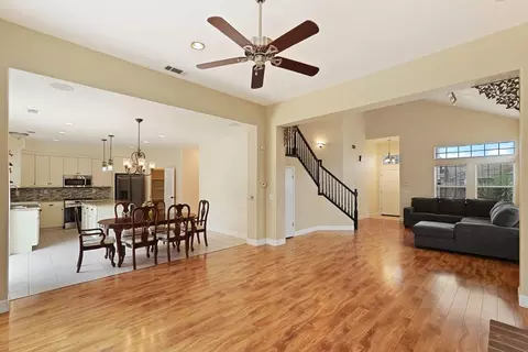 Living - 915 Eucalyptus Ct, Lodi, CA 95242 photo 6 of 7